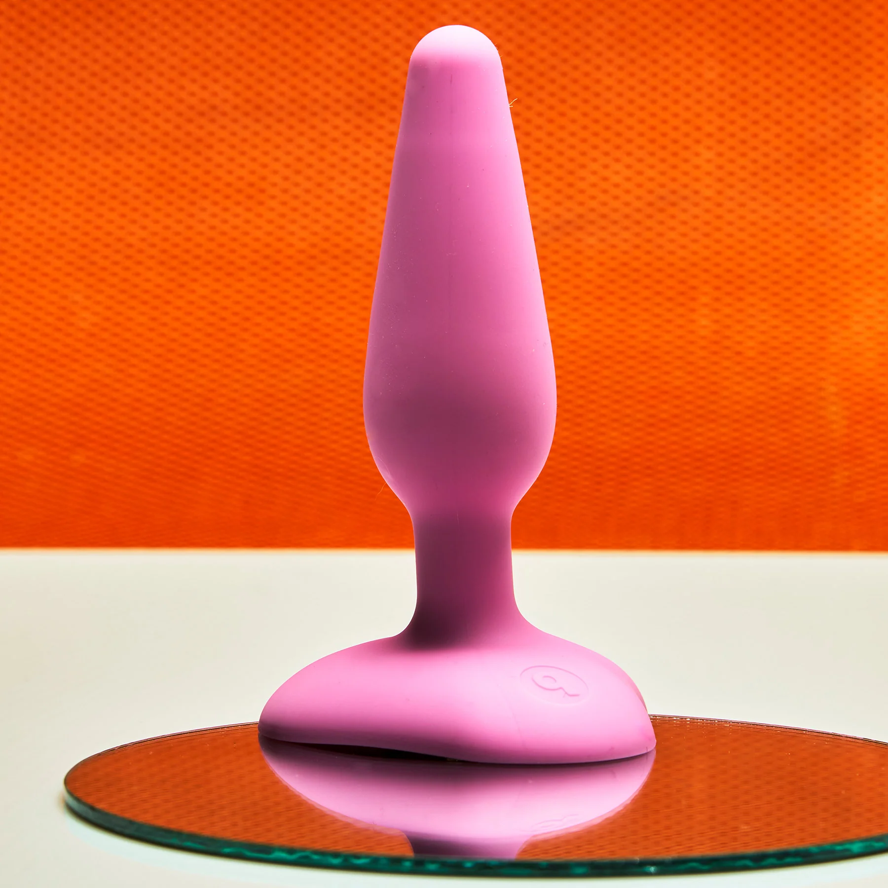 b-Vibe Beginner's Vibrating Rechargeable Silicone Butt Plug - Image 12