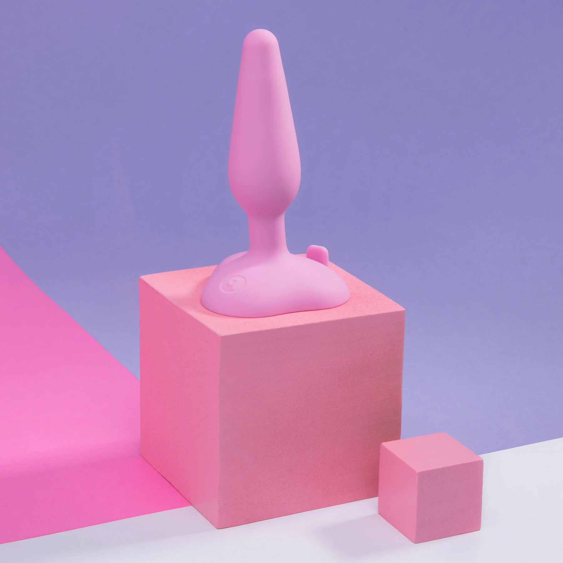 b-Vibe Beginner's Vibrating Rechargeable Silicone Butt Plug - Image 16