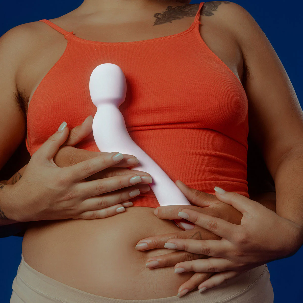 COM Silicone Waterproof Rechargeable Wand Vibrator By Dame - Quartz - Image 4