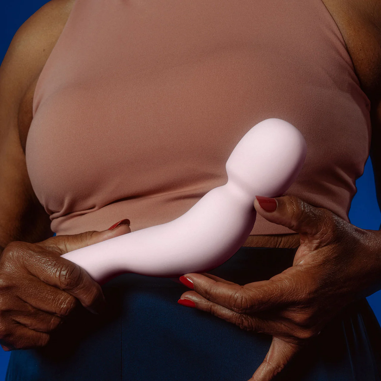 COM Silicone Waterproof Rechargeable Wand Vibrator By Dame - Quartz - Image 6