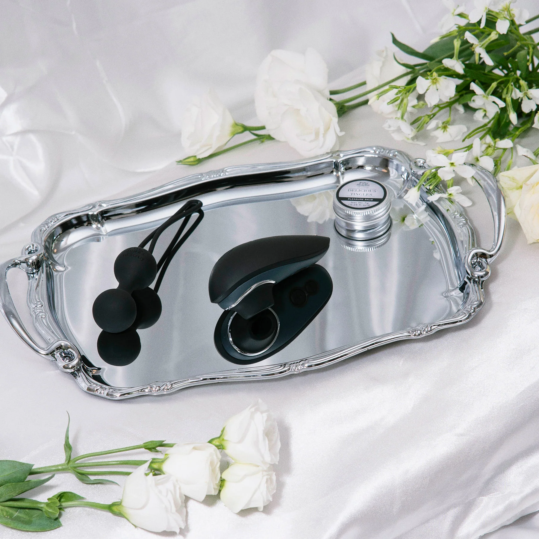 Fifty Shades of Grey X Womanizer Desire Blooms 4 Piece Gift Set - Image 11