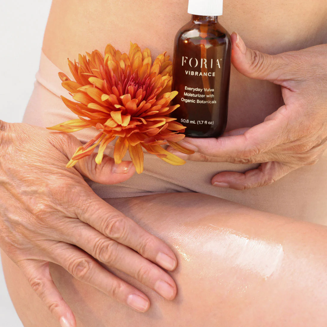 Foria Vibrance Everyday Vulva Moisturizer With Organic Botanicals 1.7 fl oz - Image 2