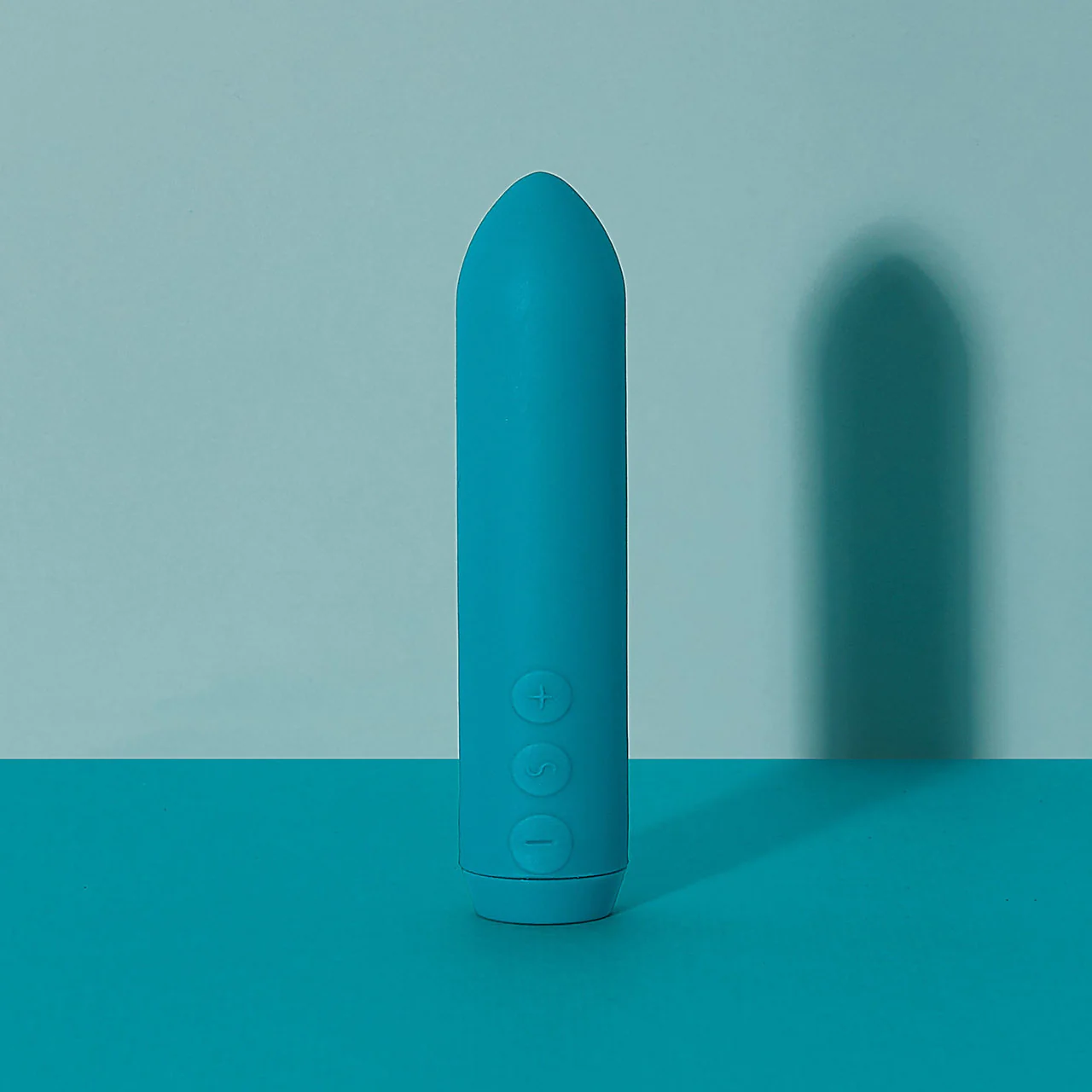 Je Joue Classic Bullet Waterproof Rechargeable Silicone Mini Vibrator - Teal - Image 4