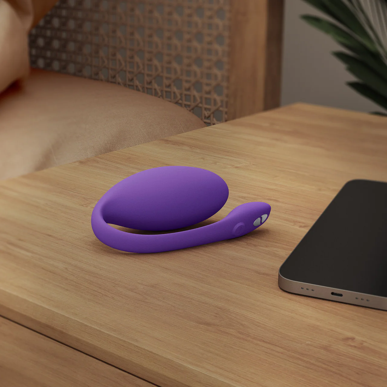 Jive Lite By We-Vibe Rechargeable Silicone App Controlled Wearable G-Spot Vibrator - Purple - Image 4