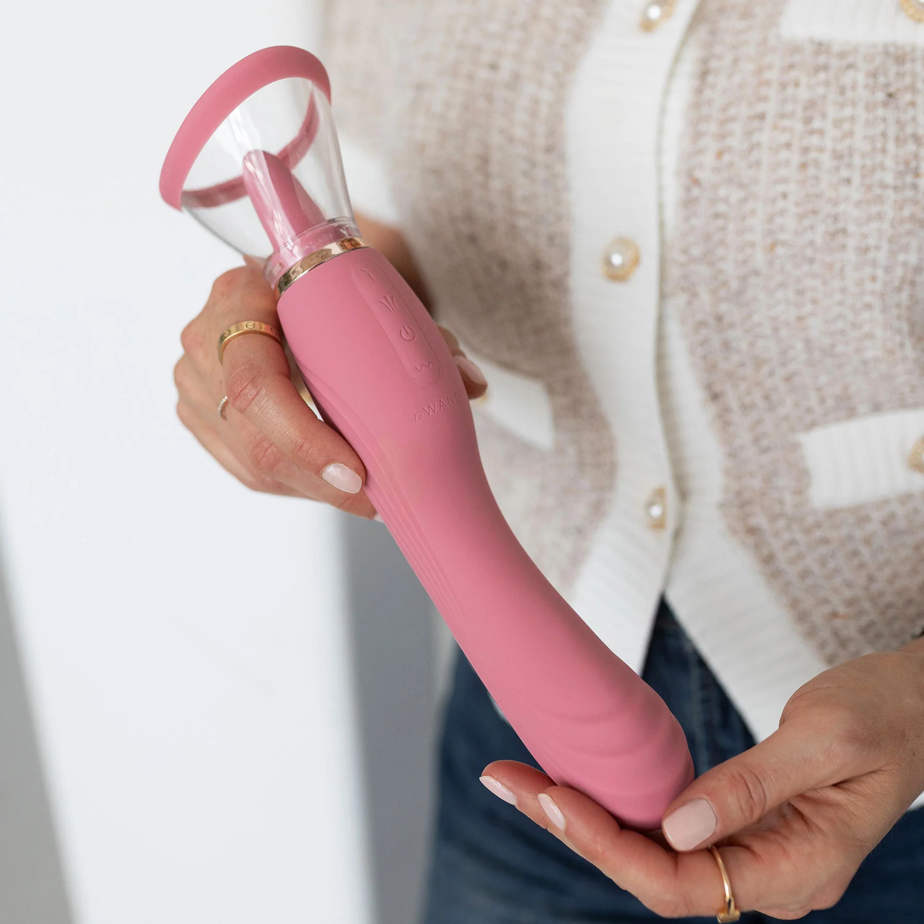 Le Wand Lick 3-in-1 Rechargeable Double-Ended Silicone Vibrator - Image 6