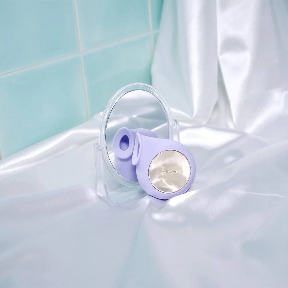 LELO Sila Waterproof Rechargeable Pleasure Air Clitoral Stimulator - Lilac - Image 6