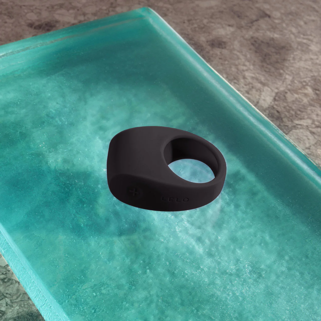LELO TOR 3 Silicone Waterproof Rechargeable App Enabled Vibrating Cock Ring - Black - Image 2