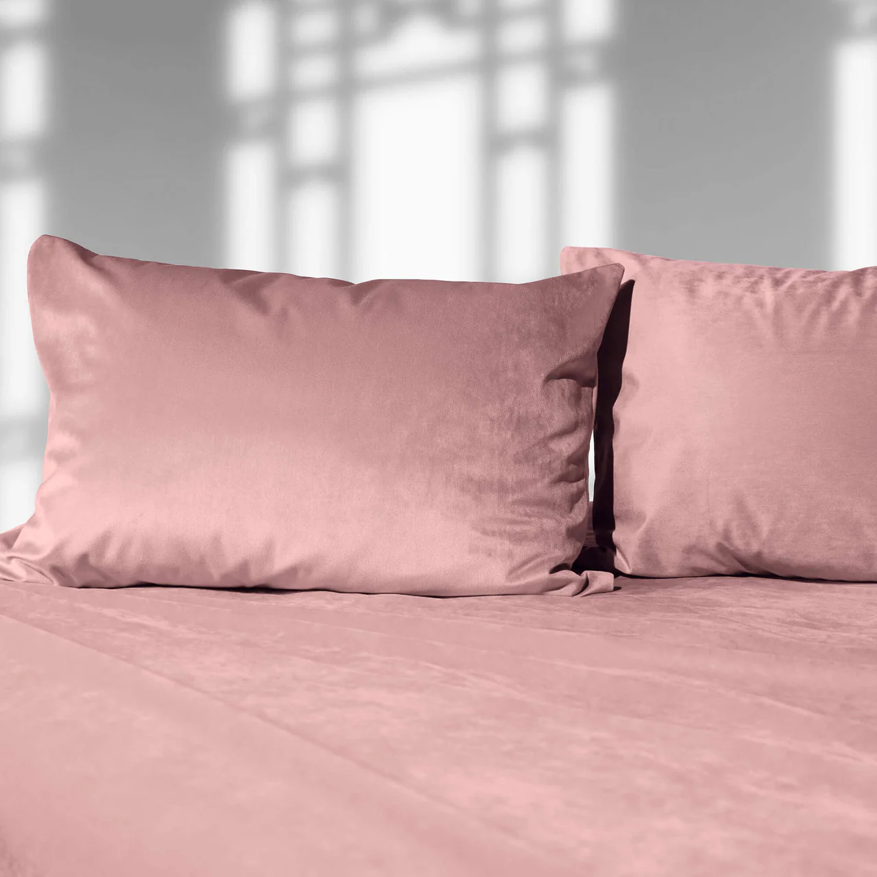 Liberator Liquid Velvet Sheet & Pillow Covers - Queen Size, Rose - Image 2