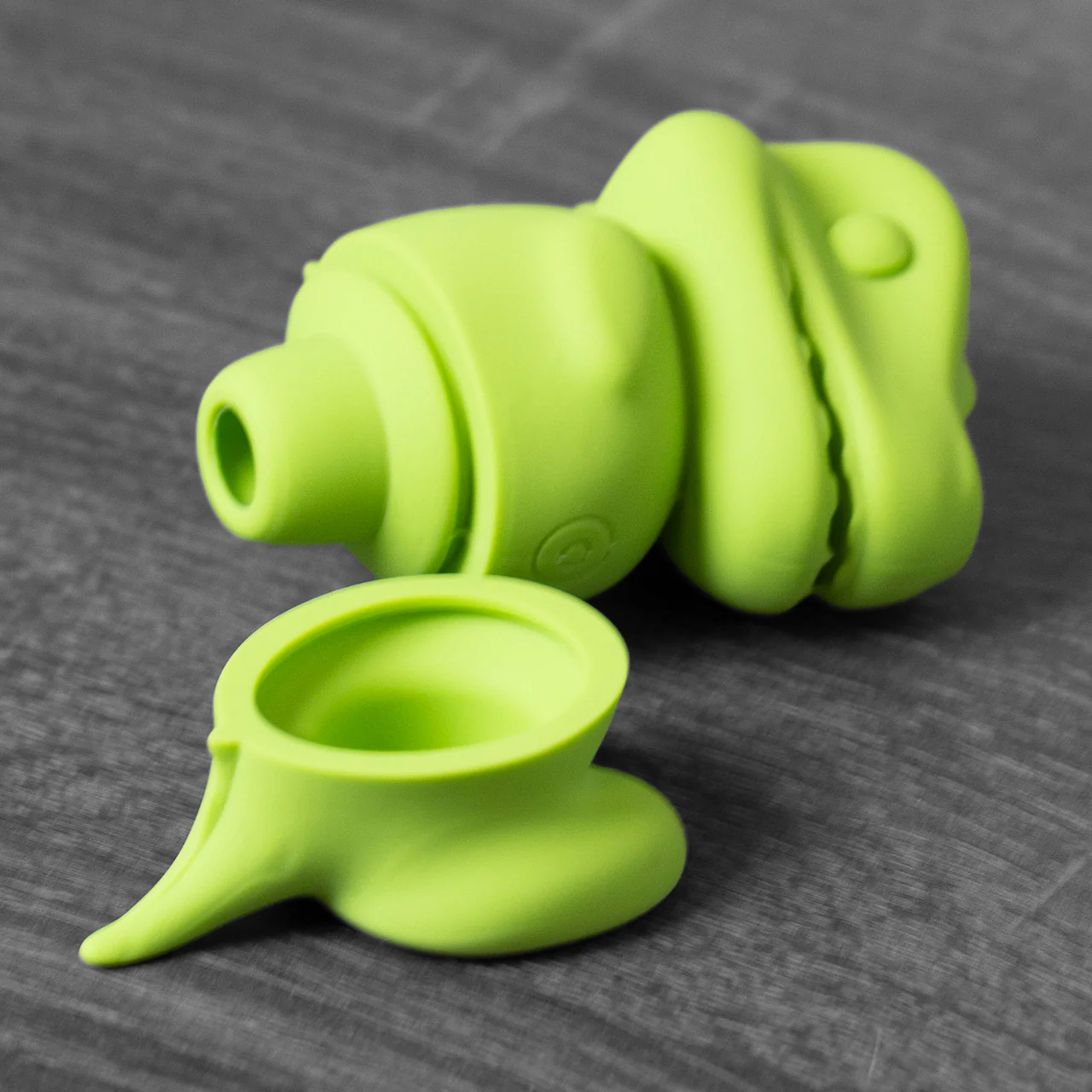 Little GOO The Suck-o-Saurus Silicone Rechargeable Clitoral Pressure Wave Stimulator - Image 10