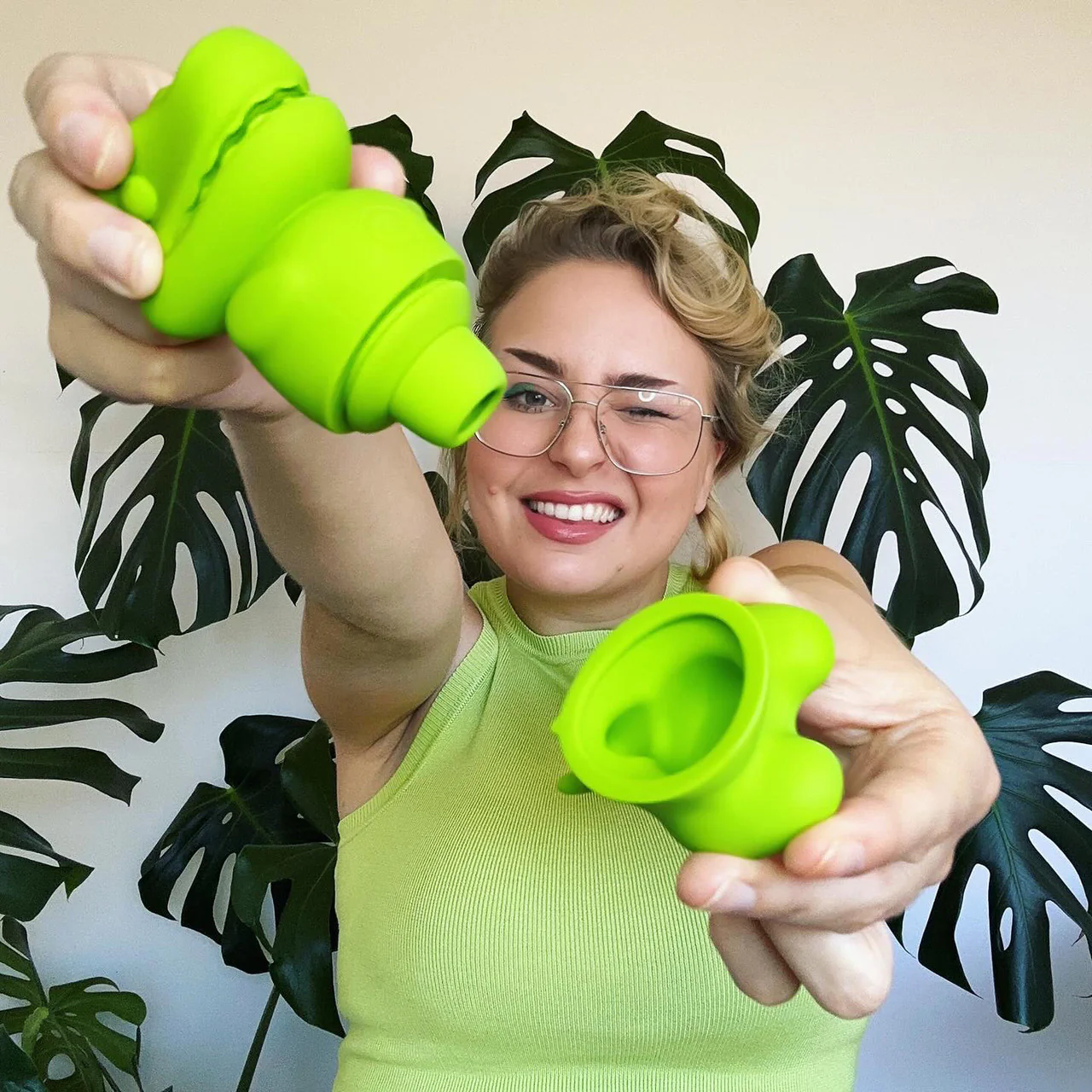 Little GOO The Suck-o-Saurus Silicone Rechargeable Clitoral Pressure Wave Stimulator - Image 11