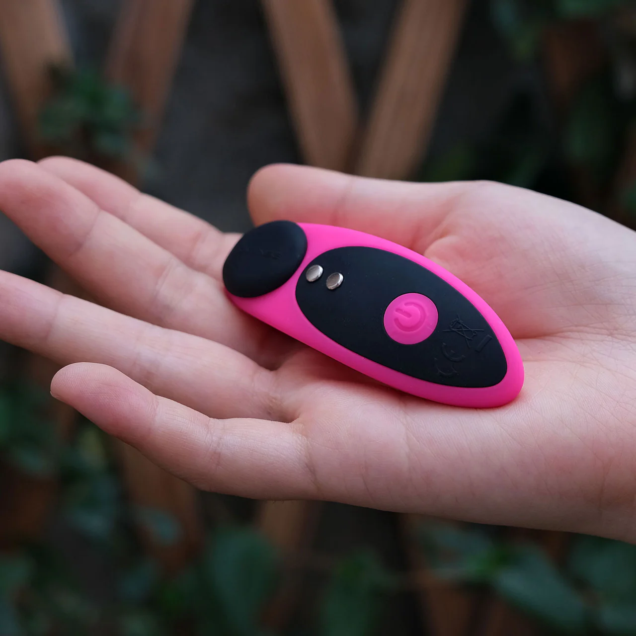 Lovense Ferri Bluetooth Remote Controlled Rechargeable Silicone Magnetic Panty Vibrator - Image 9