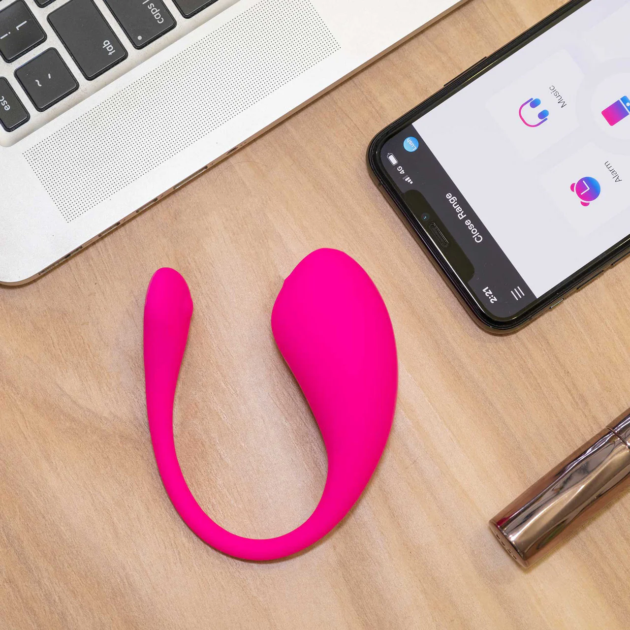 Lovense Lush 3 Bluetooth Remote Controlled Waterproof Rechargeable Silicone Vibrator - Image 5