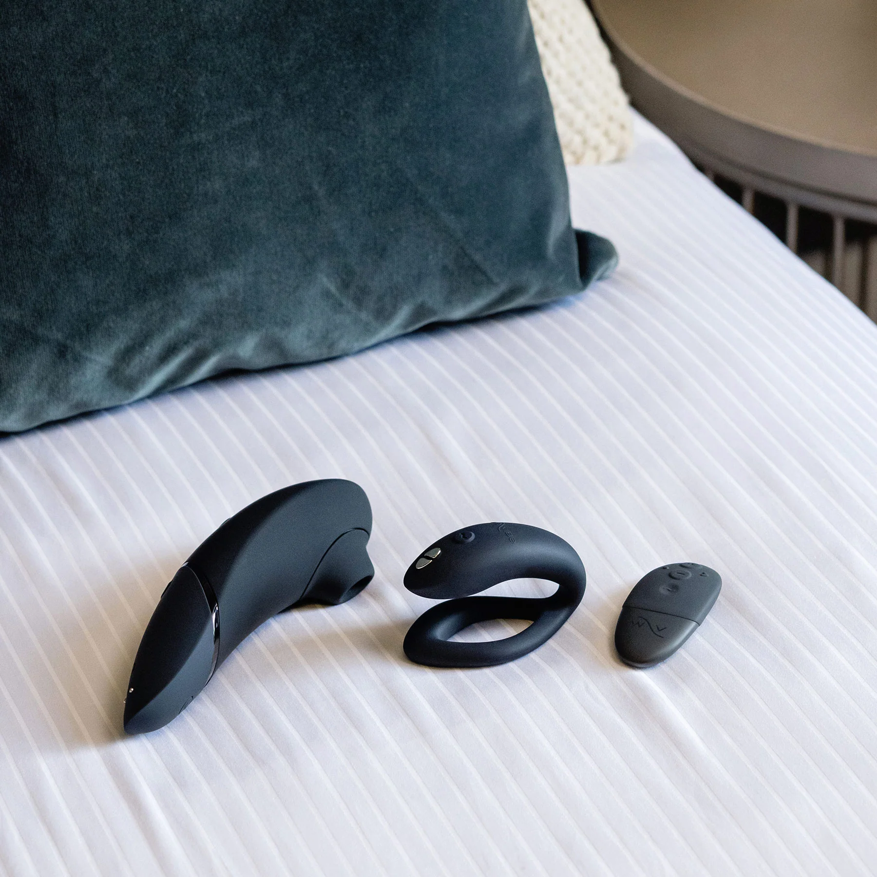 Lust & Luxury Collection Box With Womanizer Next & We-Vibe Sync O - Image 11