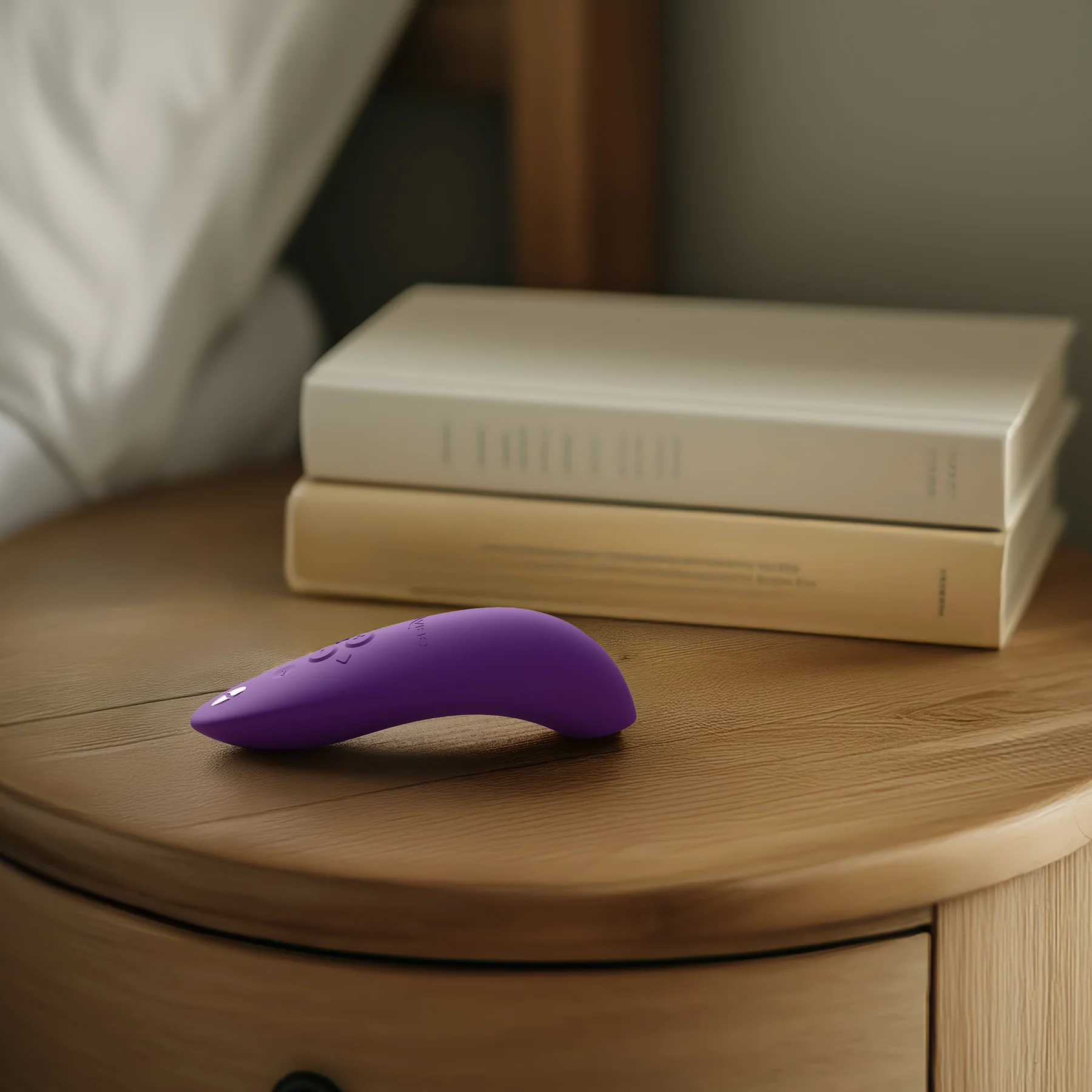 Melt 2 By We-Vibe Waterproof Rechargeable Pleasure Air™ Clitoral Stimulator - Image 27