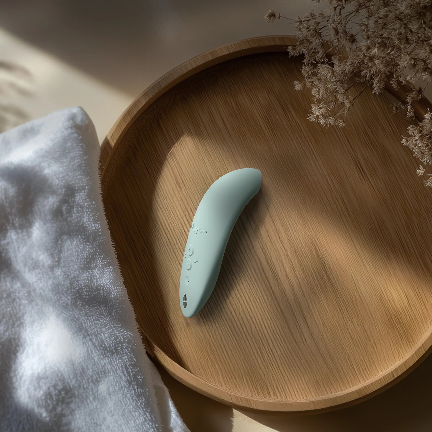 Melt 2 By We-Vibe Waterproof Rechargeable Pleasure Air™ Clitoral Stimulator - Image 46