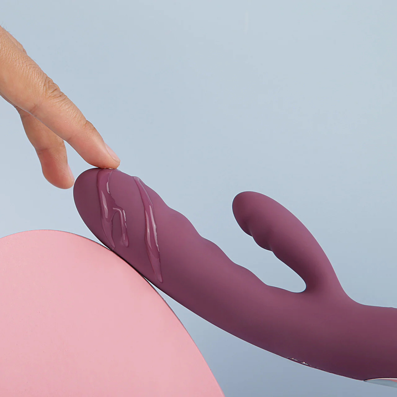 SVAKOM Avery Rechargeable Waterproof Silicone Dual Stimulation Vibrator - Purple - Image 6