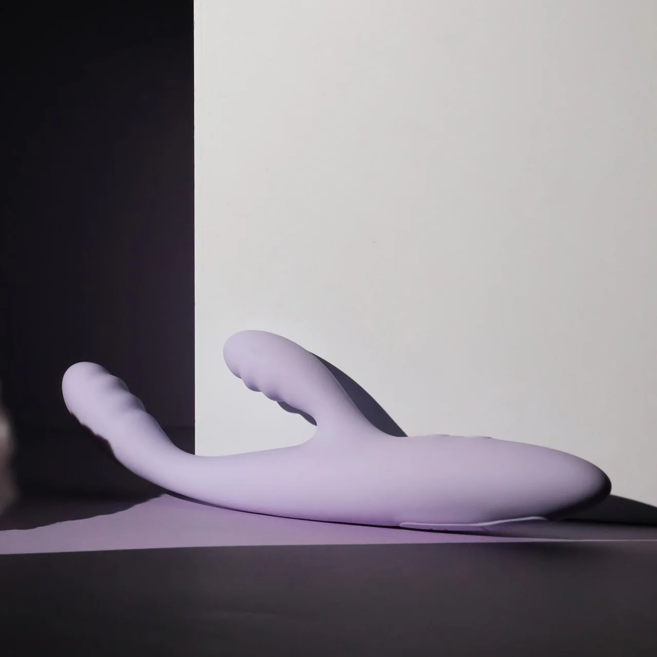 SVAKOM CICI+ 2 Rechargeable Warming App Controlled Silicone Dual Stimulation Vibrator - Pastel Lilac - Image 14