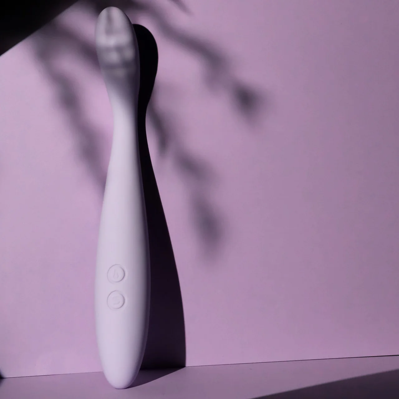 SVAKOM CICI 2 Rechargeable Warming App Controlled Slim Silicone G-Spot Vibrator - Pastel Lilac - Image 15