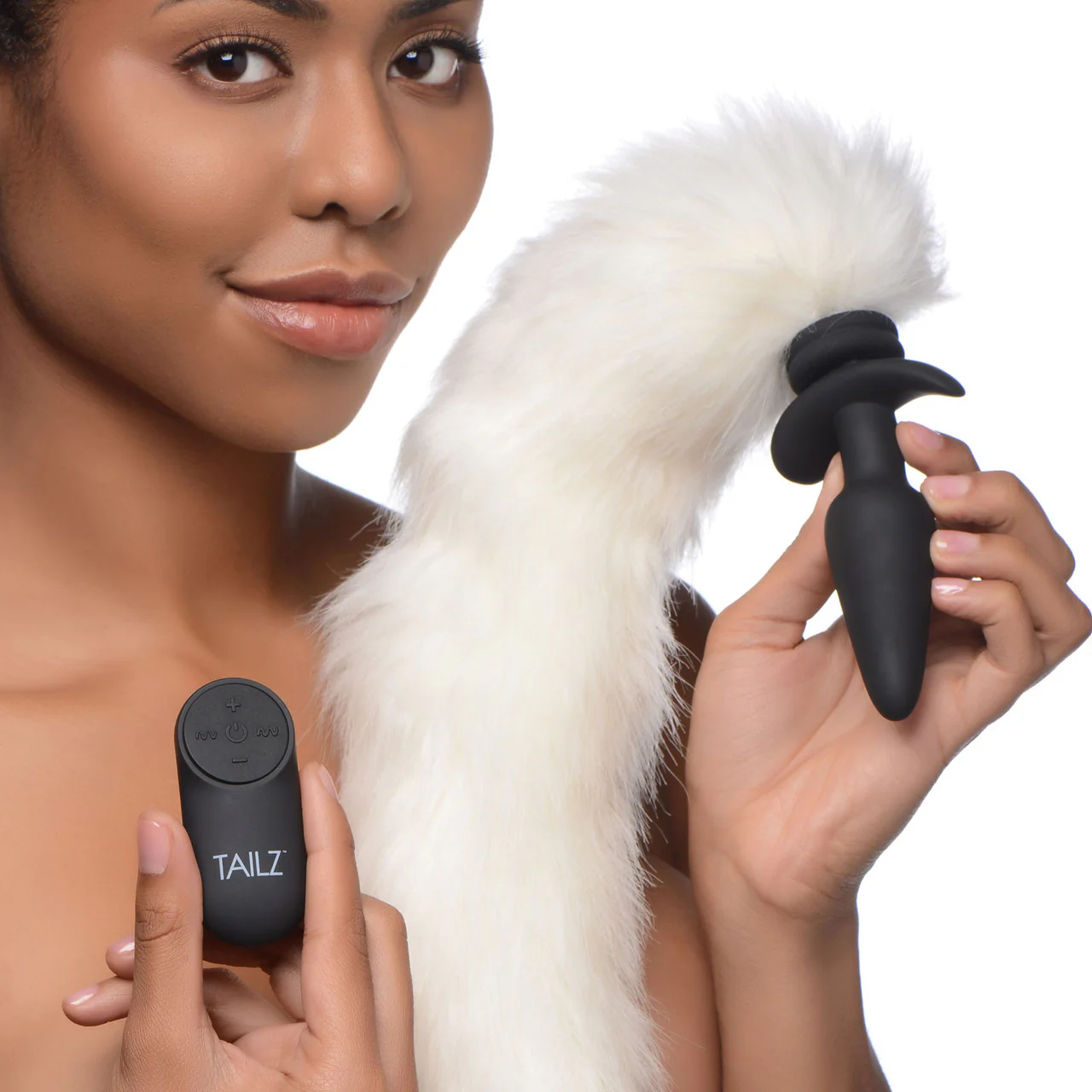 Tailz Black Vibrating Silicone Anal Plug With Remote & 3 Interchangeable Snap-On Tails - Image 11