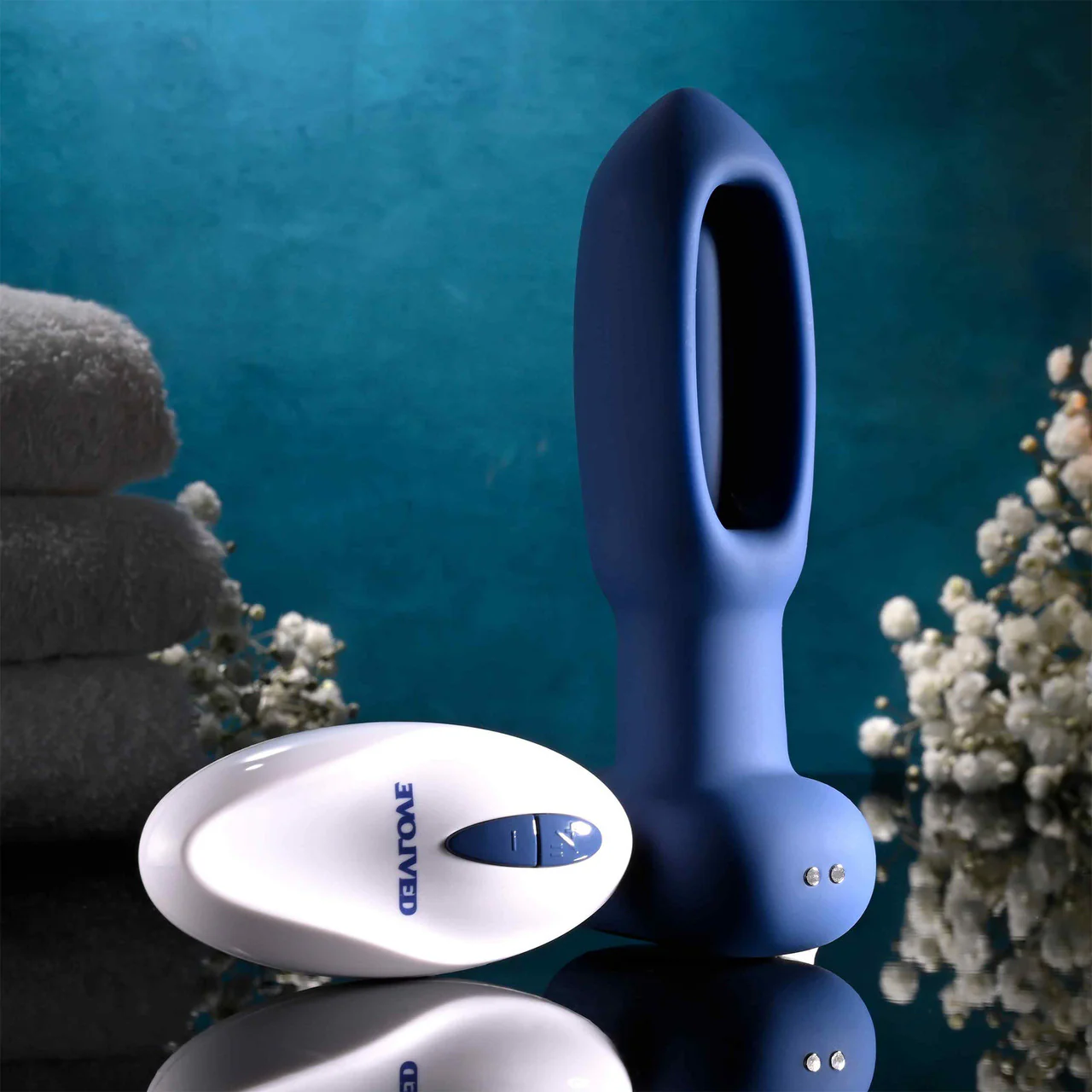 The Flapper Silicone Vibrating Anal Plug With Flapping Shaft & Remote By Evolved Novelties - Blue - Image 10