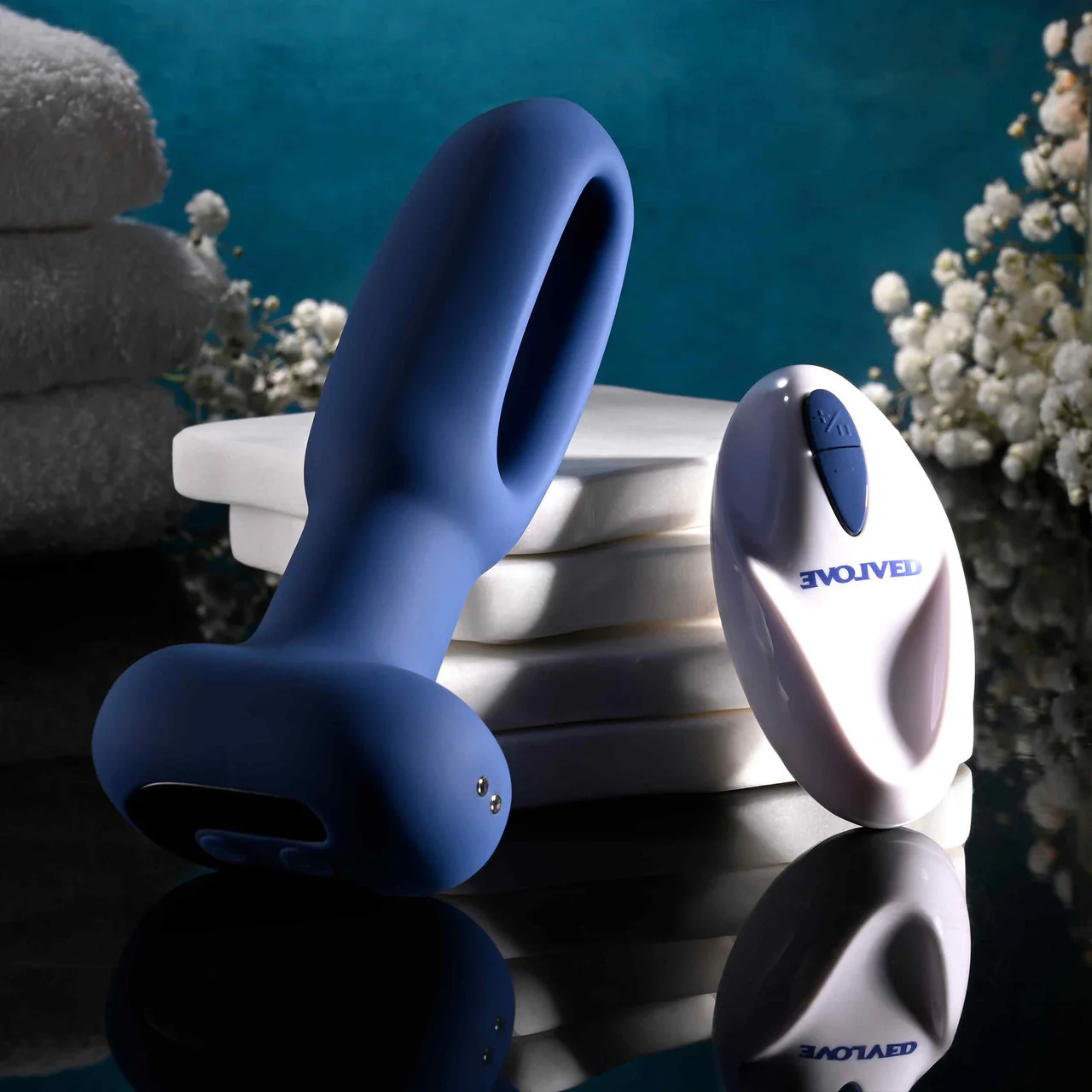 The Flapper Silicone Vibrating Anal Plug With Flapping Shaft & Remote By Evolved Novelties - Blue - Image 12