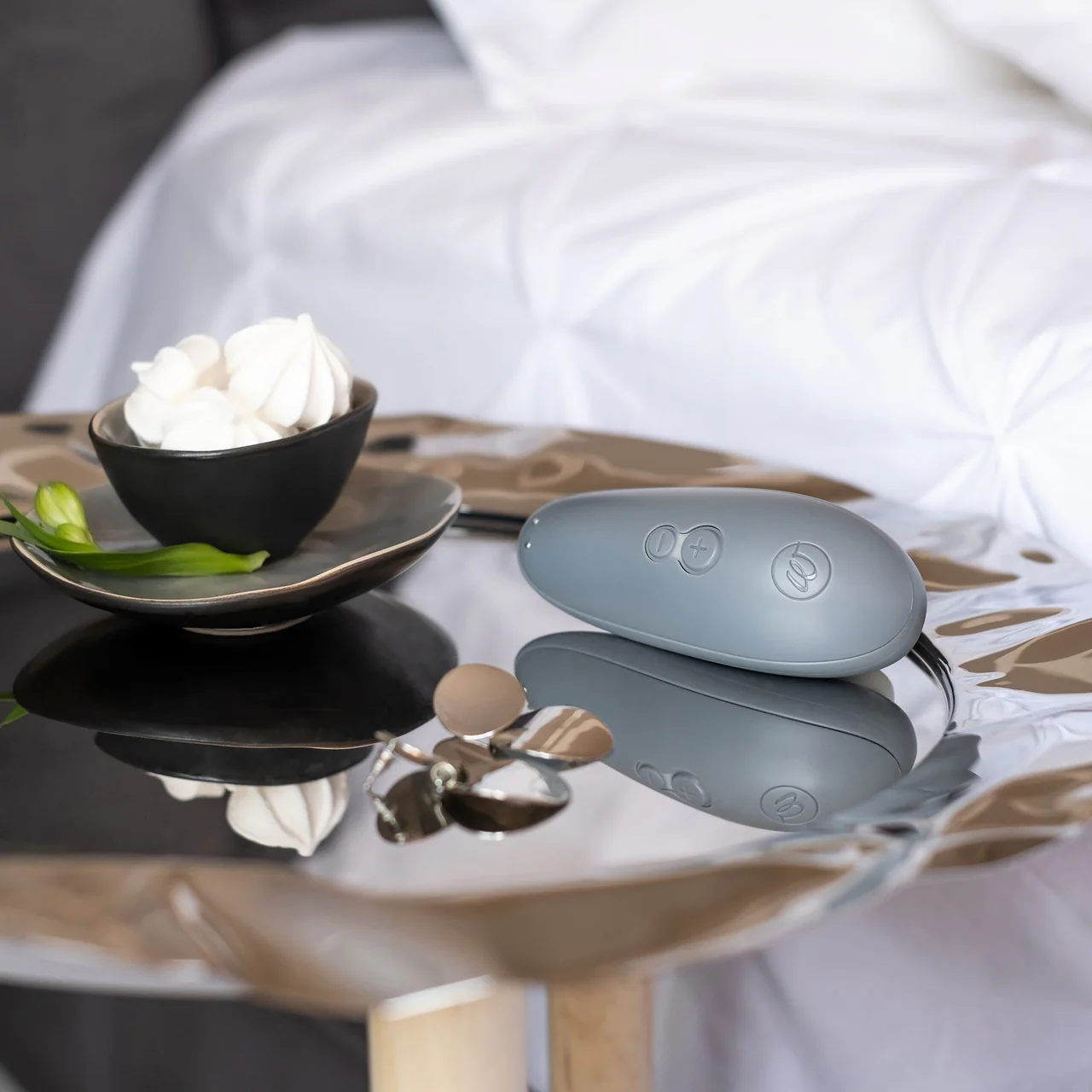 Womanizer Starlet 3 Pleasure Air Clitoral Stimulator - Gray - Image 9